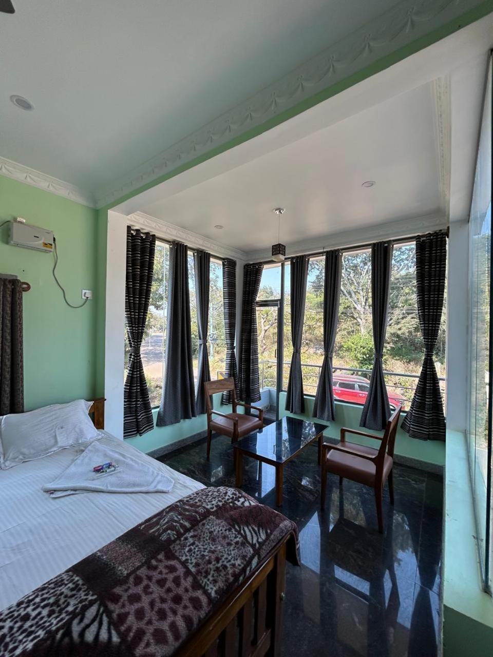 Yelagiri Goldhill Resort Exterior foto